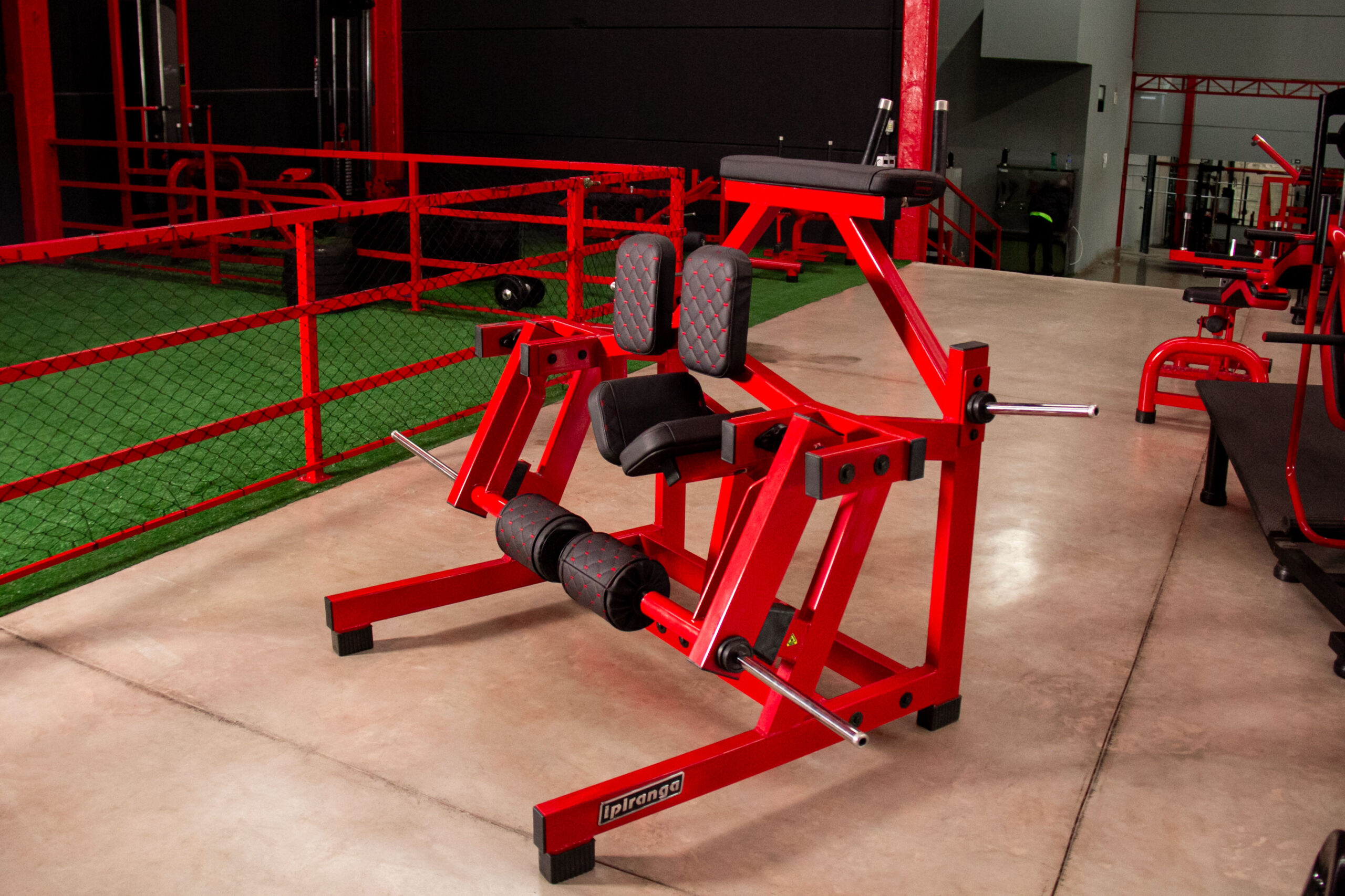 Flexora em pé bi-lateral kneeling leg curl