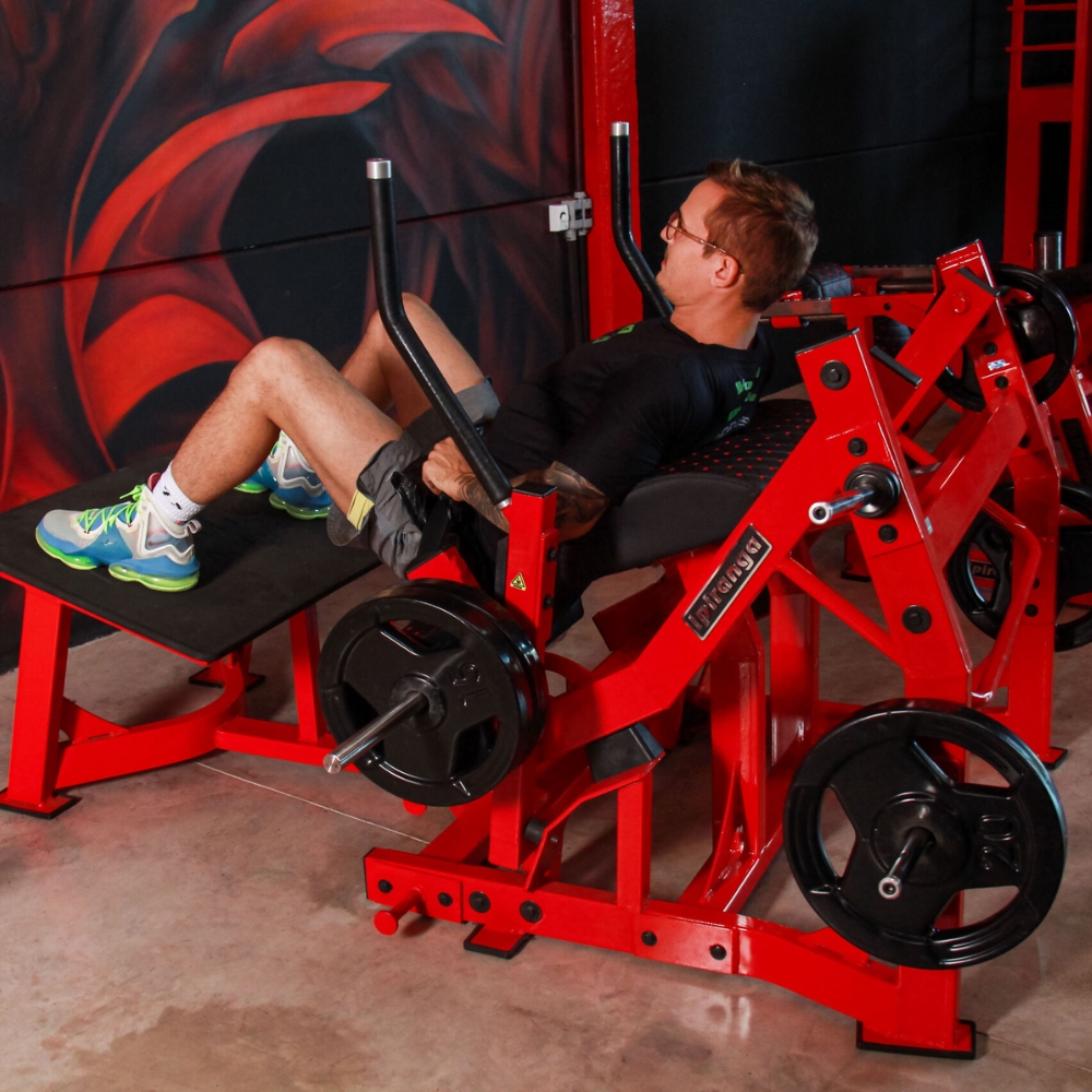 3 Elevação Pélvica Plate-Loaded Glute Drive