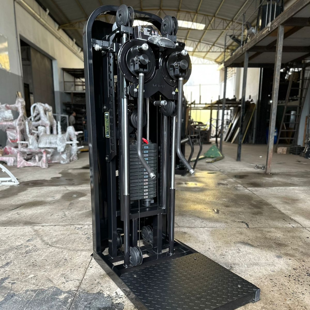 Standing Multi Flight – Elevação Lateral em Pé com Peitoral